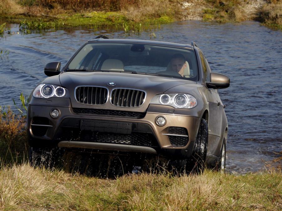  BMW X5 xDrive 3.5i 2010 года  (фото 12 из 16)